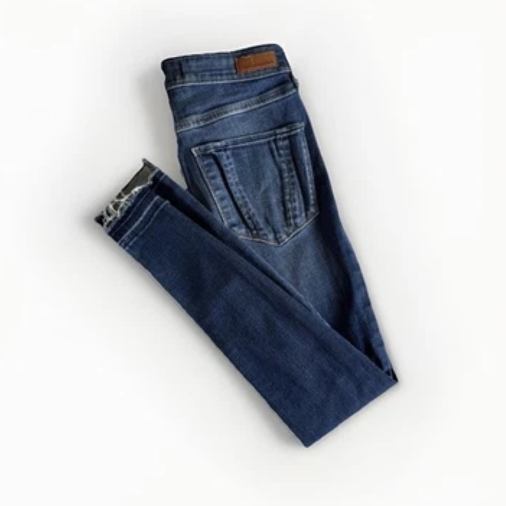 Abercrombie & Fitch Distressed Skinny Jeans, Signature Collection Size 26x26